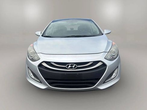 Used 2013 Hyundai Elantra GT w/ Style Pkg image 2