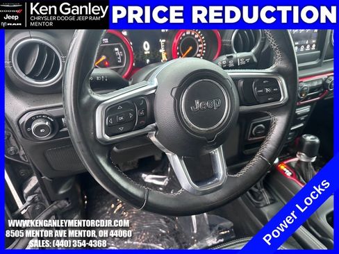 Used 2018 Jeep Wrangler Unlimited Sahara image 13
