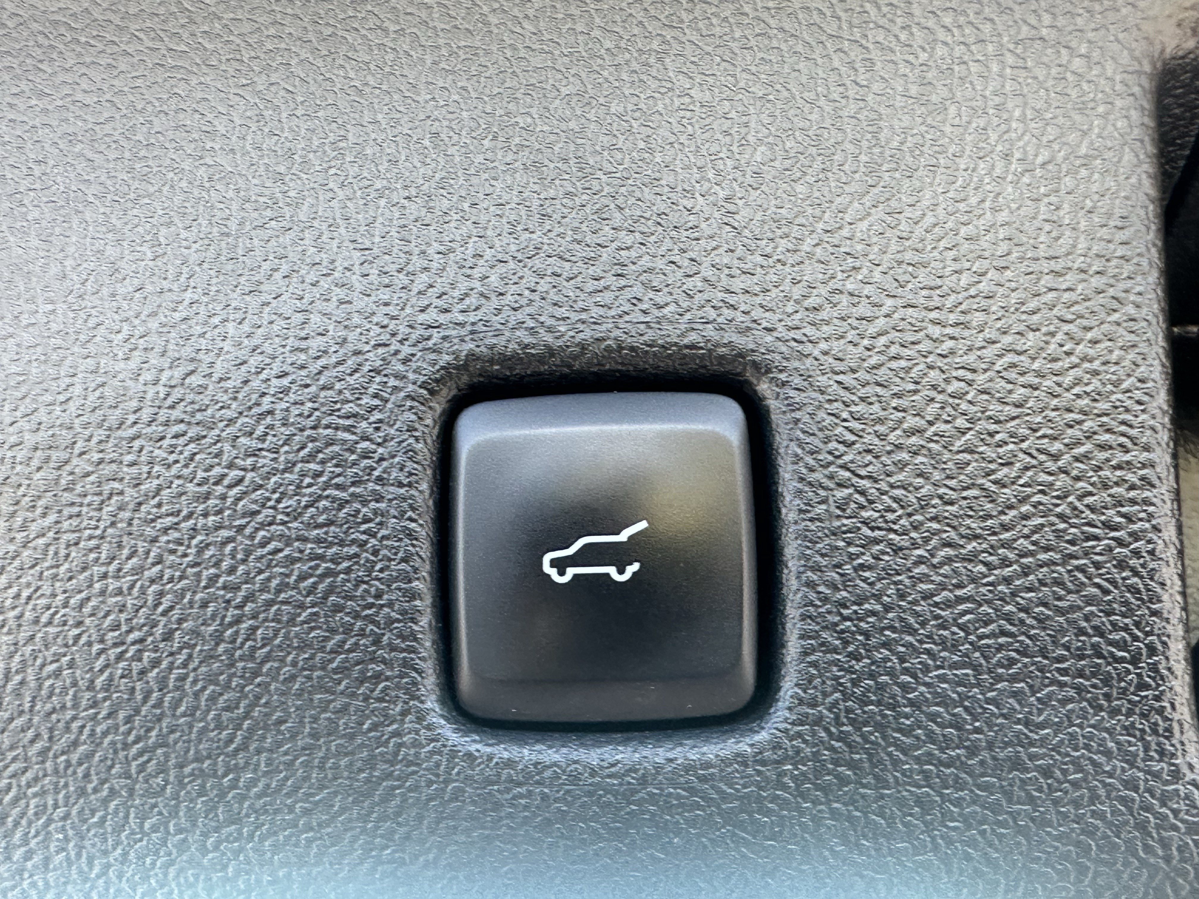 Used 2021 Ford Escape SEL w/ Technology Package FWD image 19