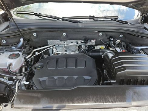Used 2025 Volkswagen Atlas Cross Sport SE FWD image 23