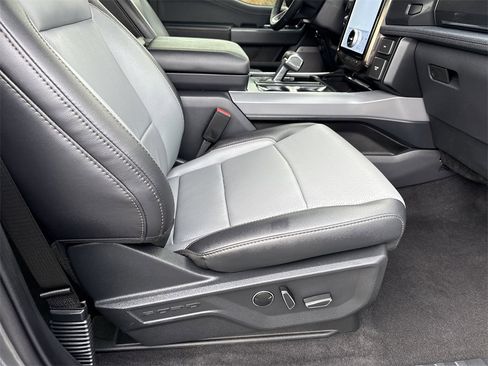 Used 2024 Ford F150 Lightning Lariat image 13