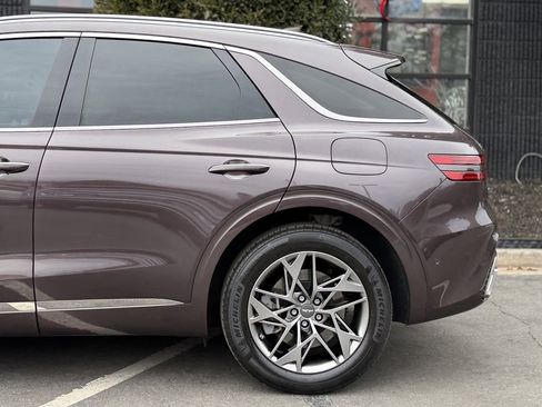 Used 2023 Genesis GV70 2.5T w/ Advanced Package image 11