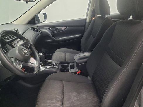 Used 2020 Nissan Rogue S FWD image 17