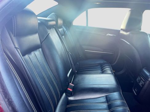 Used 2022 Chrysler 300 S RWD image 28