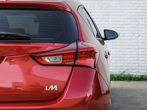 Used 2018 Toyota Corolla iM FWD image 43