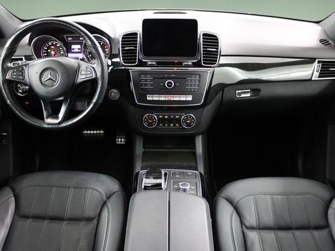 Used 2019 Mercedes-Benz GLE 400 4MATIC image 19