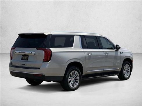Used 2022 GMC Yukon XL SLT w/ Max Trailering Package RWD image 4