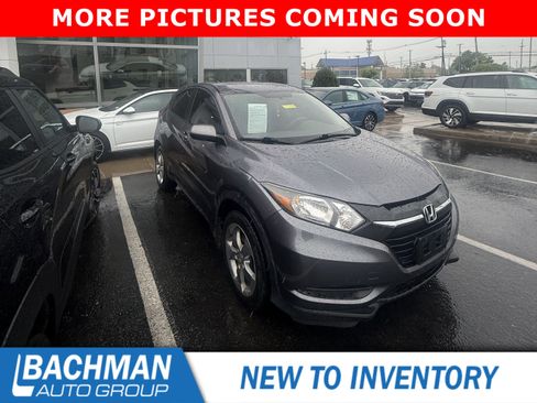 Used 2017 Honda HR-V LX image 1