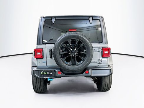 Used 2023 Jeep Wrangler Sahara image 7