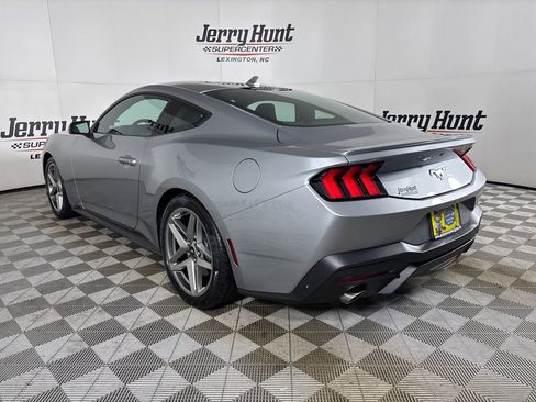 Used 2024 Ford Mustang Premium image 7