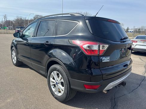 Used 2017 Ford Escape SE w/ Equipment Group 201A image 9