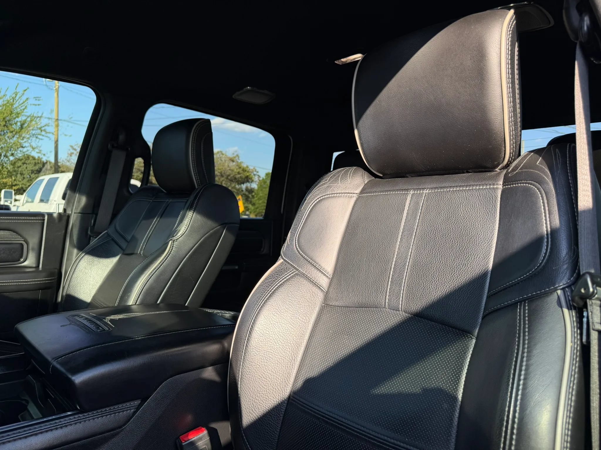 Used 2021 RAM 2500 Limited AWD/4WD image 17