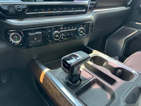 Used 2022 Chevrolet Silverado 1500 High Country AWD/4WD image 22
