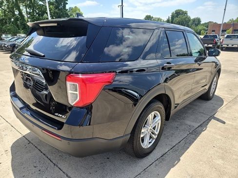 Used 2022 Ford Explorer 4WD image 3