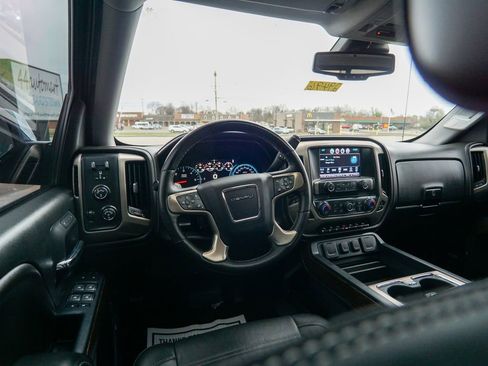 Used 2017 GMC Sierra 1500 Denali w/ Denali Ultimate Package image 11