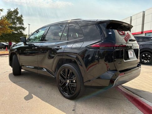 Used 2026 Toyota RAV4 XSE AWD/4WD image 8