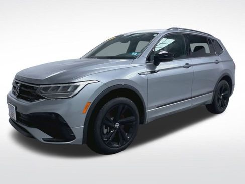 Used 2024 Volkswagen Tiguan SE R-Line image 19