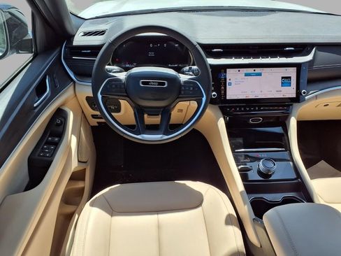 New 2026 Jeep Grand Cherokee L Limited AWD/4WD image 4