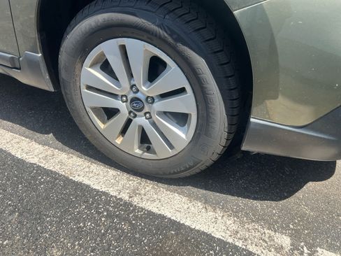 Used 2019 Subaru Outback 2.5i Premium AWD/4WD image 15