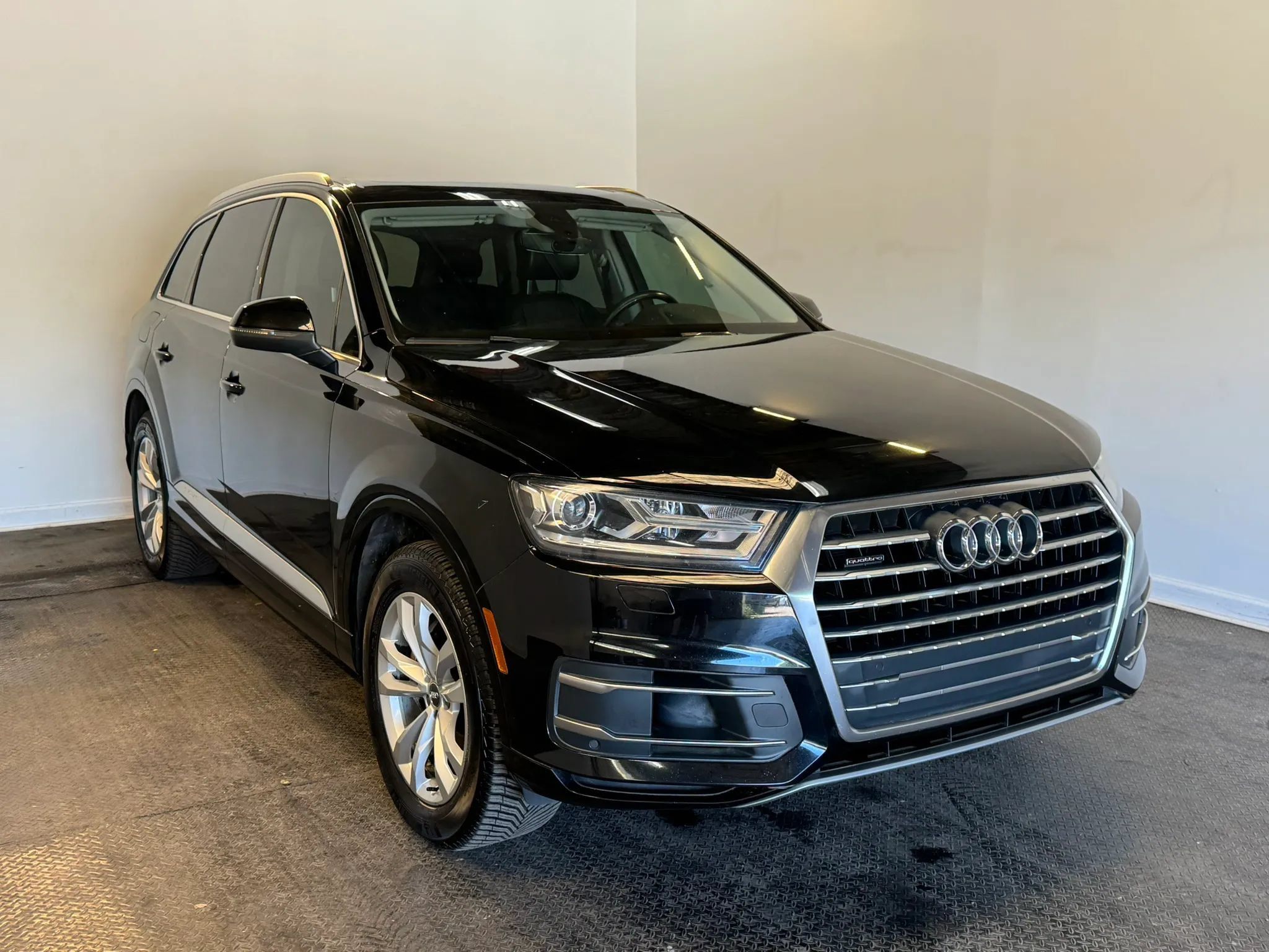 Used 2017 Audi Q7 3.0T Premium Plus AWD/4WD image 3