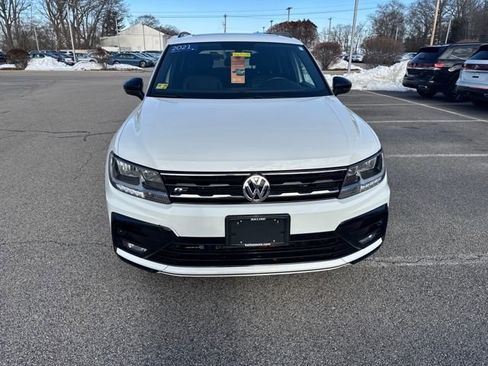 Certified 2021 Volkswagen Tiguan SE R-Line image 2