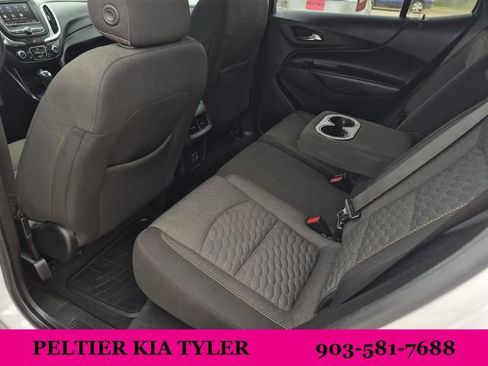 Used 2021 Chevrolet Equinox LT image 24