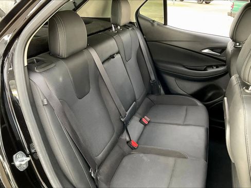 Certified 2022 Buick Encore GX Select w/ Advanced Technology Package image 18