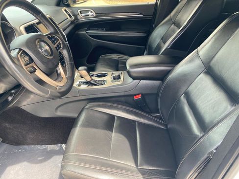 Used 2017 Jeep Grand Cherokee Limited AWD/4WD image 15