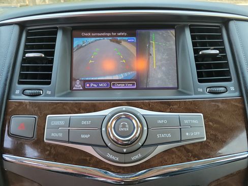 Used 2016 INFINITI QX80 Luxe w/ 22" Wheel Package image 18