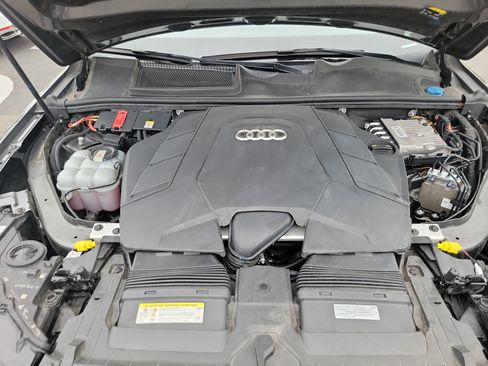Used 2020 Audi Q7 3.0T Premium w/ Convenience Package AWD/4WD image 23