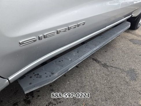 Used 2022 GMC Sierra 1500 SLE w/ X31 Off-Road Package AWD/4WD image 10
