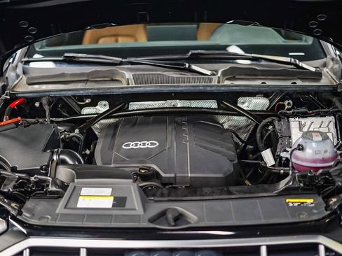 Used 2021 Audi Q5 Premium image 30