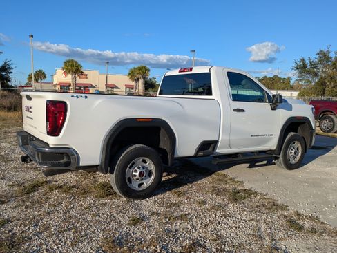 Used 2024 GMC Sierra 2500 Pro w/ Convenience Package image 4