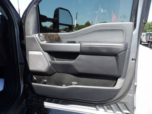 Used 2025 Ford F250 Lariat AWD/4WD image 40