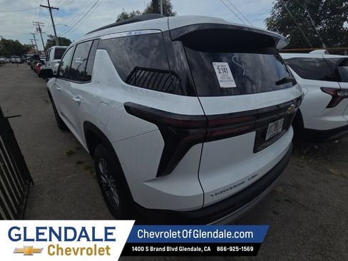 Certified 2024 Chevrolet Traverse LT AWD/4WD image 3