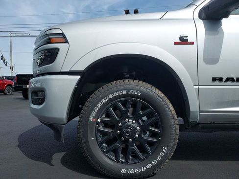 New 2026 RAM 2500 Limited AWD/4WD image 16
