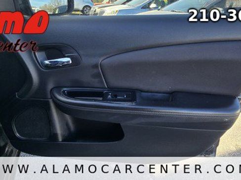 Used 2013 Chrysler 200 Touring image 19