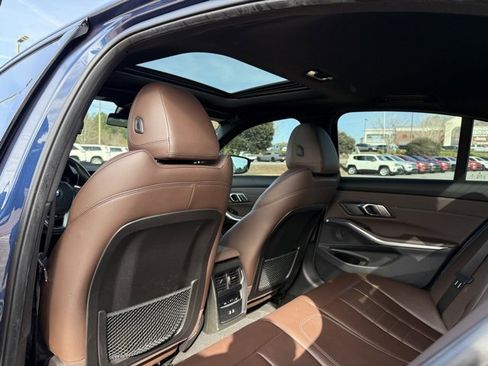 Used 2022 BMW 330i Sedan w/ Premium Package image 28