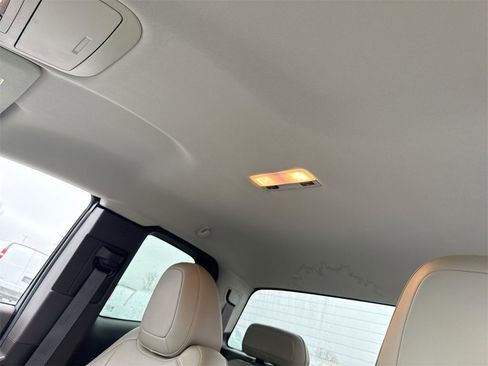 Used 2015 GMC Canyon SLT image 22