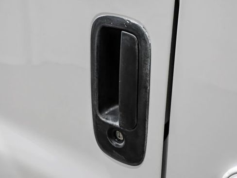 Used 2009 Chevrolet Express 1500 image 39