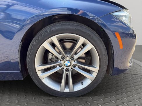 Used 2017 BMW 330i Sedan w/ Premium Package RWD image 29