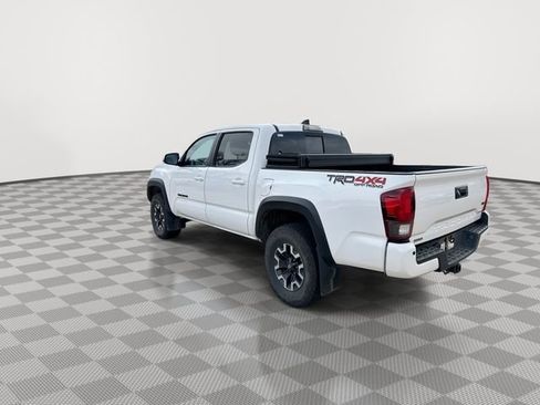 Used 2019 Toyota Tacoma TRD Off-Road image 6