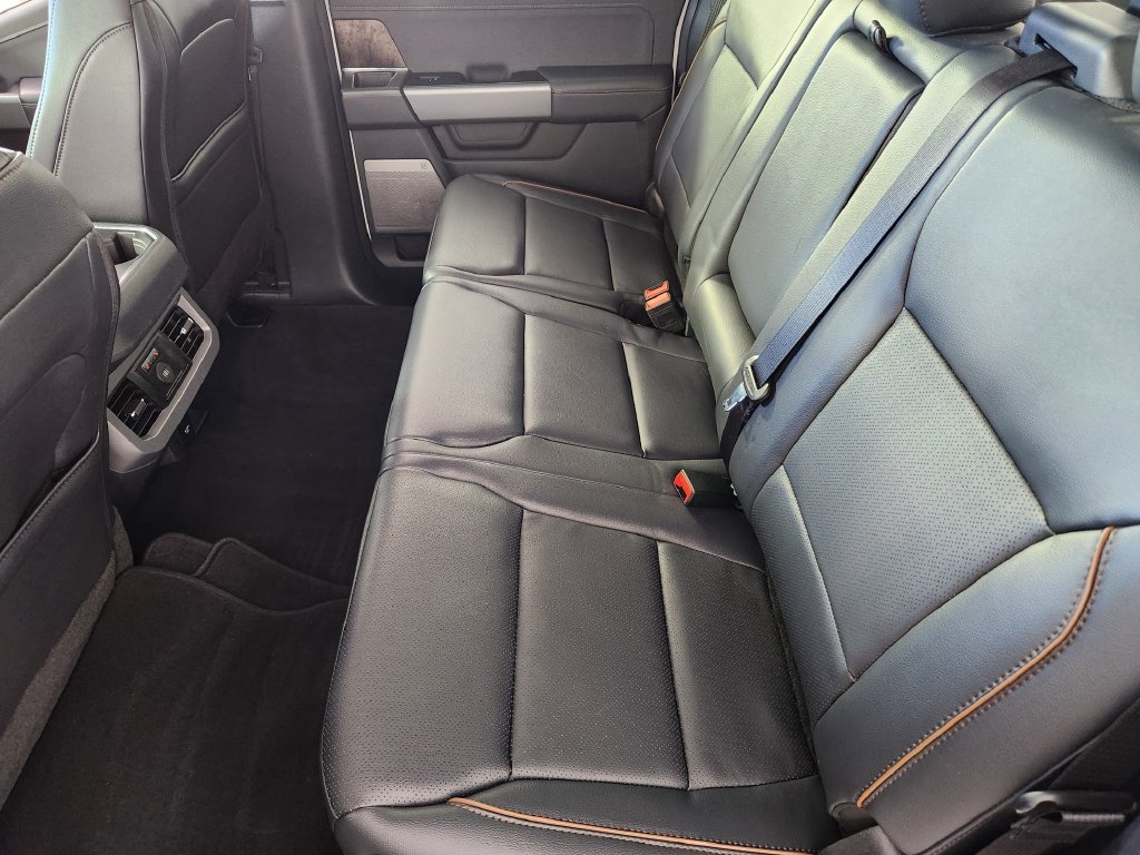 Used 2026 Ford F250 Lariat w/ Black Appearance Package AWD/4WD image 14