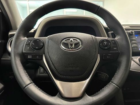 Used 2016 Toyota RAV4 XLE w/ Convenience Package AWD/4WD image 10