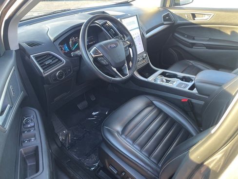 Used 2024 Ford Edge SEL image 7