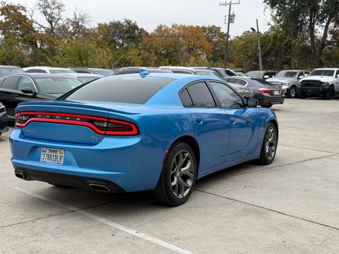 Used 2015 Dodge Charger R/T image 4