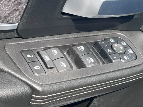 Used 2025 RAM 2500 Big Horn AWD/4WD image 20