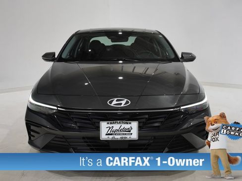 Certified 2025 Hyundai Elantra SEL FWD image 3