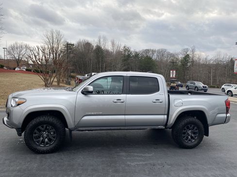 Used 2023 Toyota Tacoma SR5 image 7