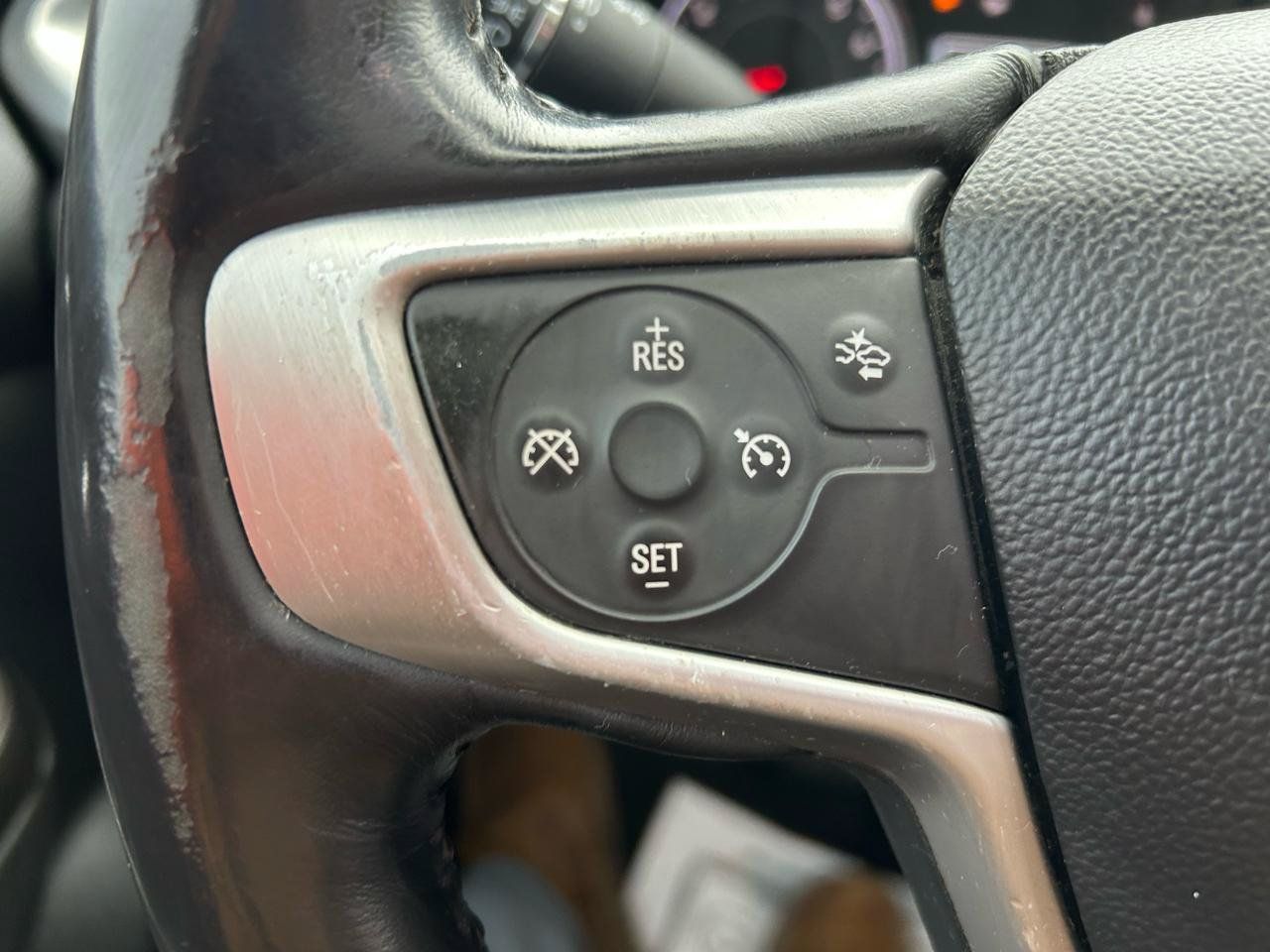 Used 2017 GMC Acadia SLT AWD/4WD image 18